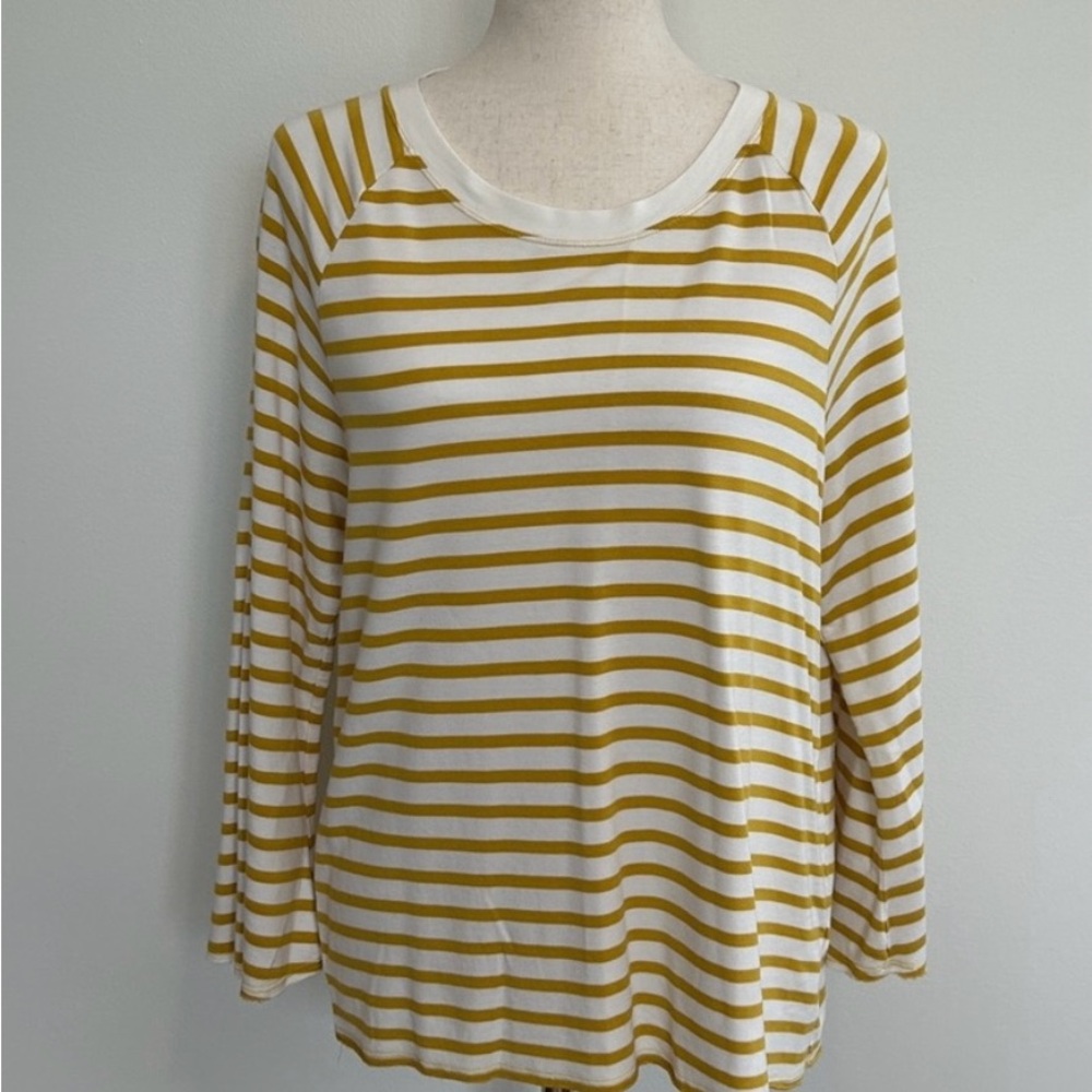 CAbi Standard Sweatshirt, size small